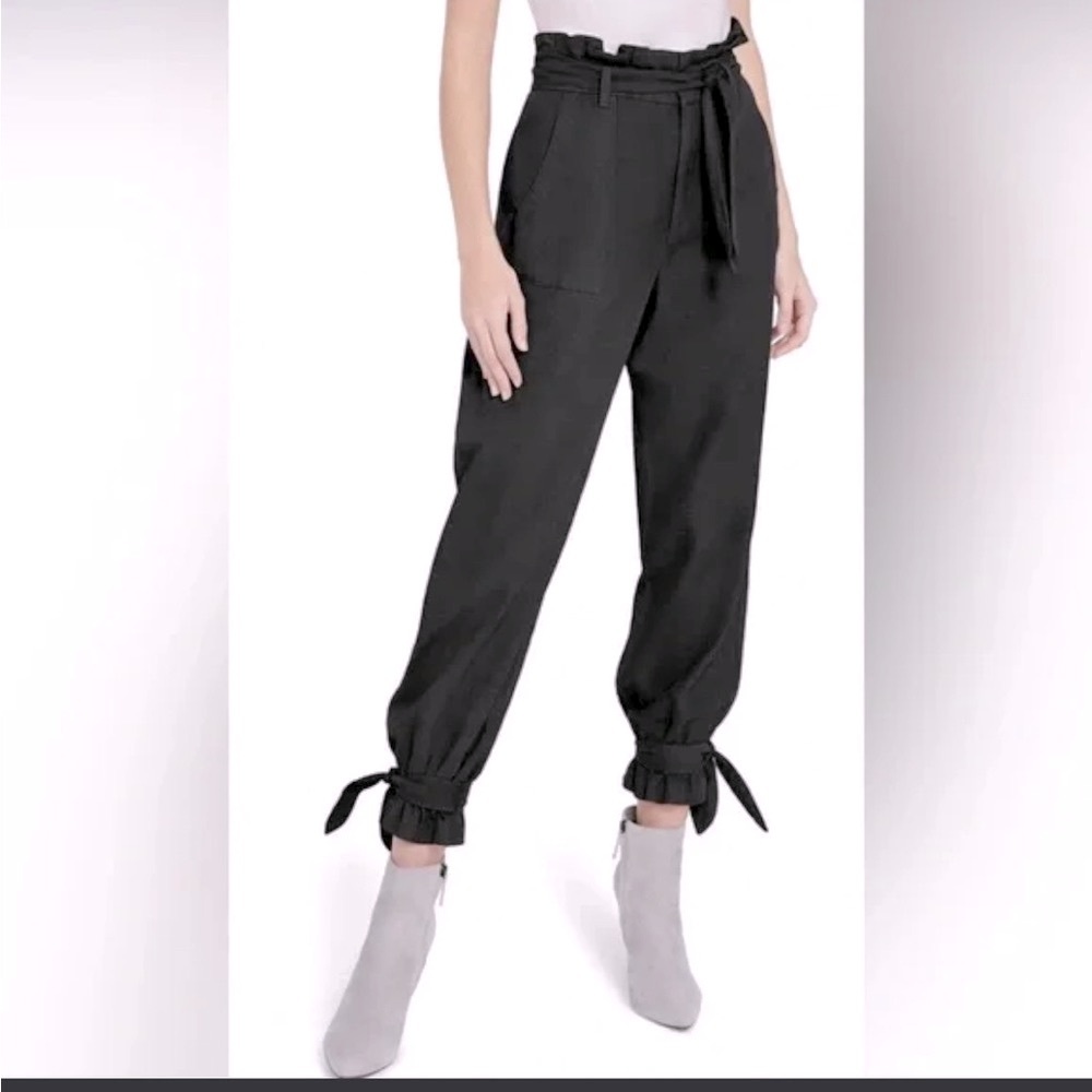 Alice + Olivia Black Paperbag Tie-Waist Jogger Pants